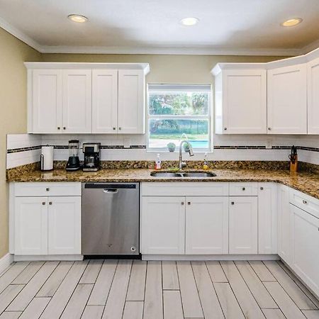 Villa Beautiful Pool House In Old Seminole Heights! Tampa Exterior foto