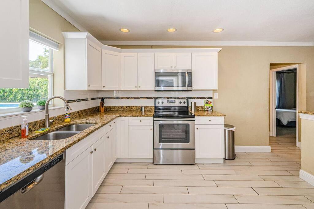 Villa Beautiful Pool House In Old Seminole Heights! Tampa Exterior foto